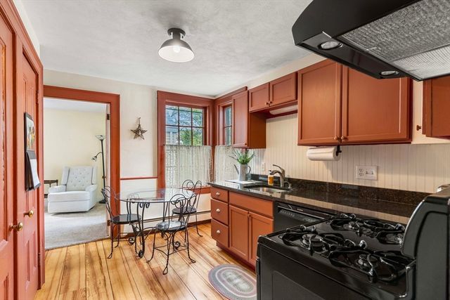 125 Derby Street D, Salem, MA 01970