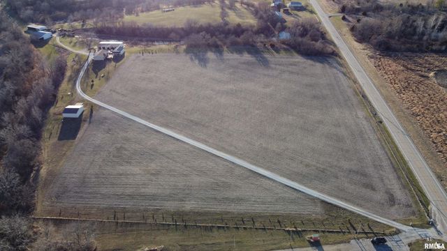 15701 E Highway 9, Canton, IL 61520