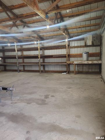 15701 E Highway 9, Canton, IL 61520