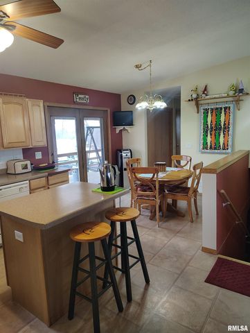 15701 E Highway 9, Canton, IL 61520