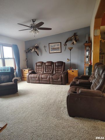 15701 E Highway 9, Canton, IL 61520