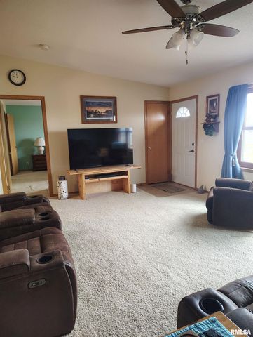 15701 E Highway 9, Canton, IL 61520