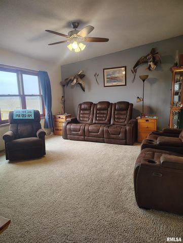 15701 E Highway 9, Canton, IL 61520