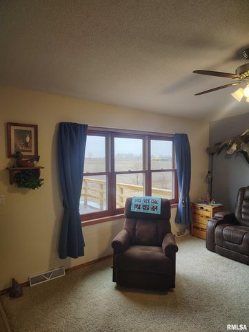 15701 E Highway 9, Canton, IL 61520