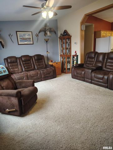 15701 E Highway 9, Canton, IL 61520