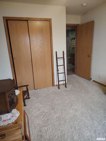 15701 E Highway 9, Canton, IL 61520