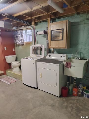 15701 E Highway 9, Canton, IL 61520