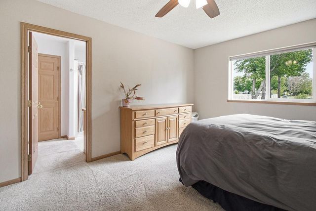 610 3rd Street E, Horace, ND 58047
