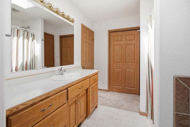 610 3rd Street E, Horace, ND 58047