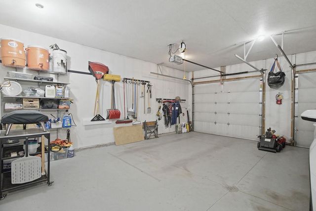 610 3rd Street E, Horace, ND 58047
