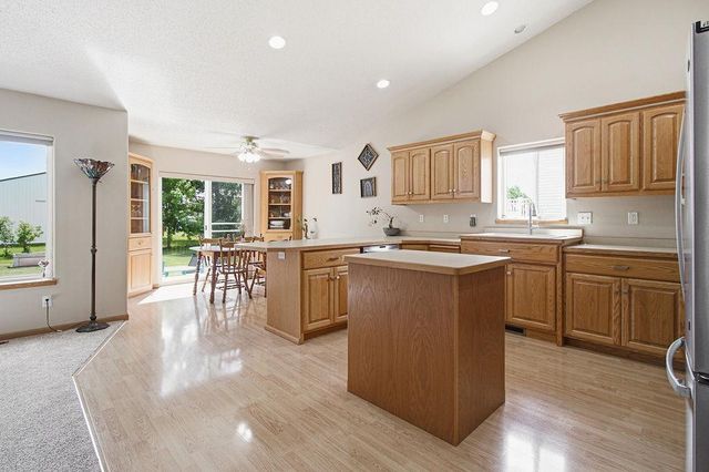 610 3rd Street E, Horace, ND 58047