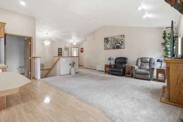 610 3rd Street E, Horace, ND 58047
