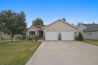 610 3rd Street E, Horace, ND 58047