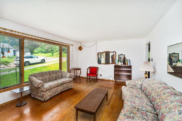 832 N 43rd Avenue W, Duluth, MN 55807