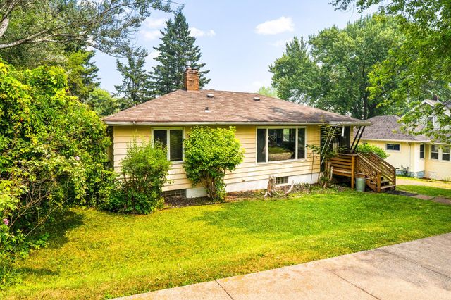 832 N 43rd Avenue W, Duluth, MN 55807
