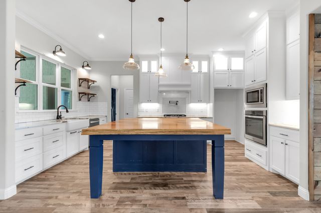 119 Breeders Drive, Willow Park, TX 76087
