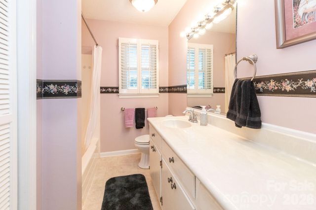 84 Portcrest Heights, Marion, NC 28752