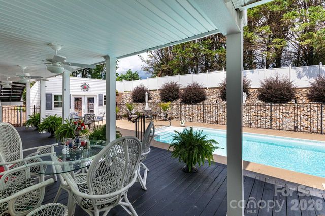 84 Portcrest Heights, Marion, NC 28752