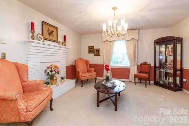 84 Portcrest Heights, Marion, NC 28752