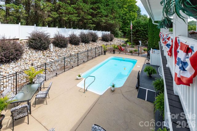 84 Portcrest Heights, Marion, NC 28752