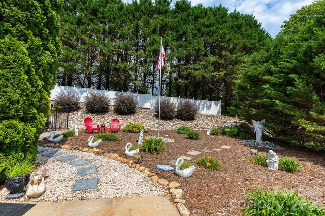 84 Portcrest Heights, Marion, NC 28752