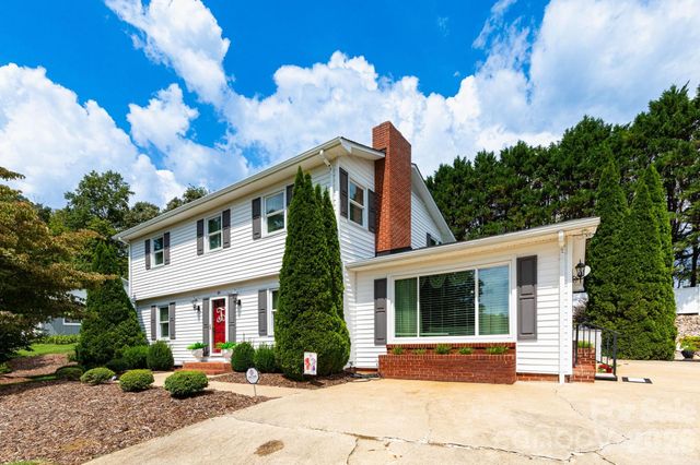 84 Portcrest Heights, Marion, NC 28752