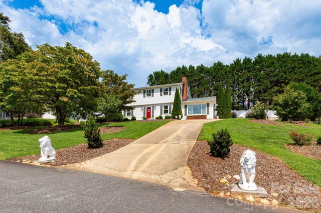 84 Portcrest Heights, Marion, NC 28752