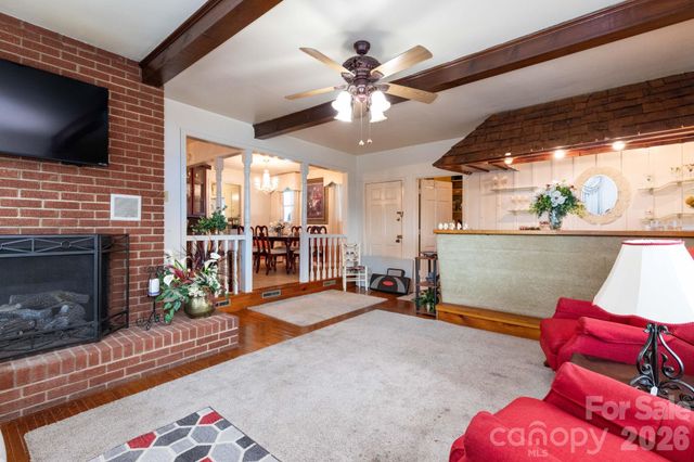 84 Portcrest Heights, Marion, NC 28752