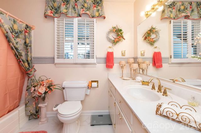 84 Portcrest Heights, Marion, NC 28752