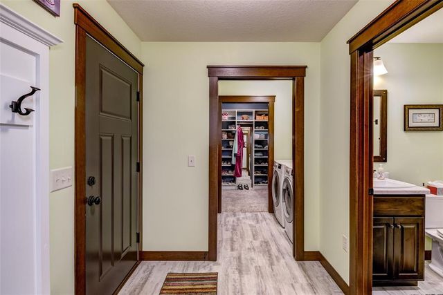 1868 Willow Creek Parkway, Chippewa Falls, WI 54729