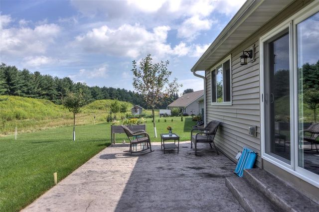 1868 Willow Creek Parkway, Chippewa Falls, WI 54729
