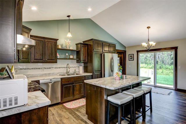 1868 Willow Creek Parkway, Chippewa Falls, WI 54729