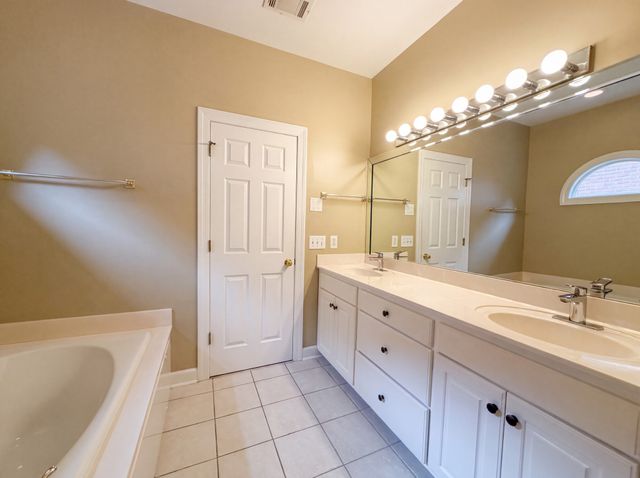 6724 Cold Stream Dr, Nashville, TN 37221