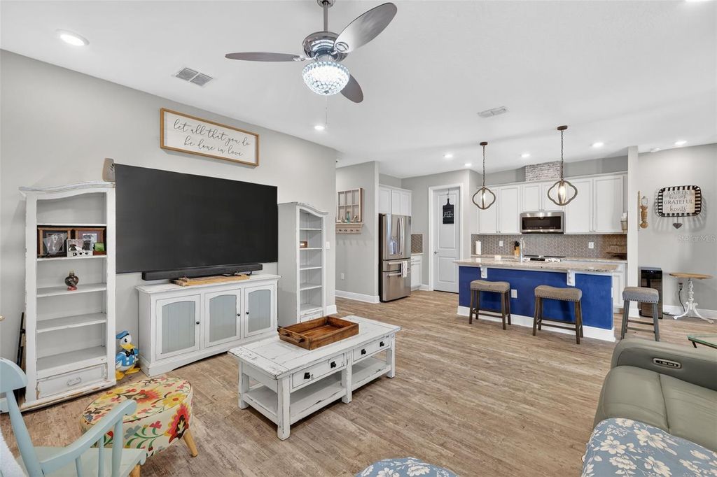 Image 6 of property listing at 231 MESSINA PLACE, Howey In The Hills, FL 34737