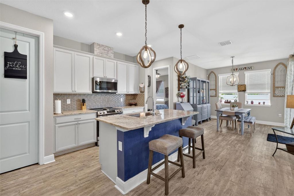 Image 8 of property listing at 231 MESSINA PLACE, Howey In The Hills, FL 34737