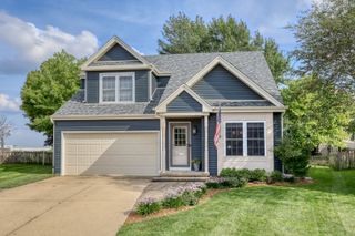 662 Nichole Lane, Geneva, IL 60134