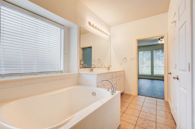 7048 Summit Parc Drive, Dallas, TX 75249