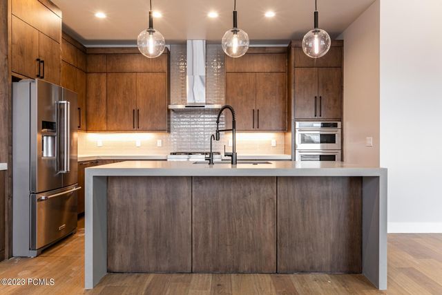 854 E Klaim Drive, Hideout, UT 84036