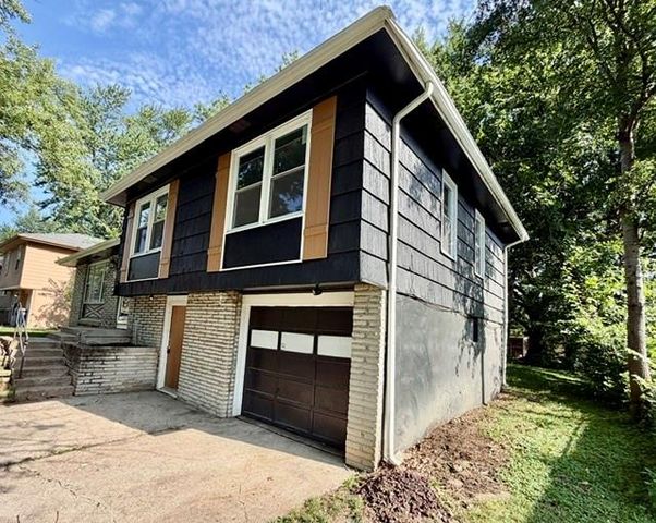 7906 E 93rd Street, Kansas City, MO 64138