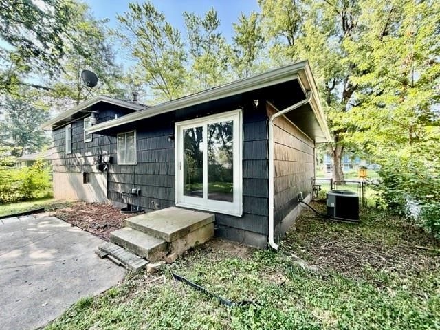 7906 E 93rd Street, Kansas City, MO 64138