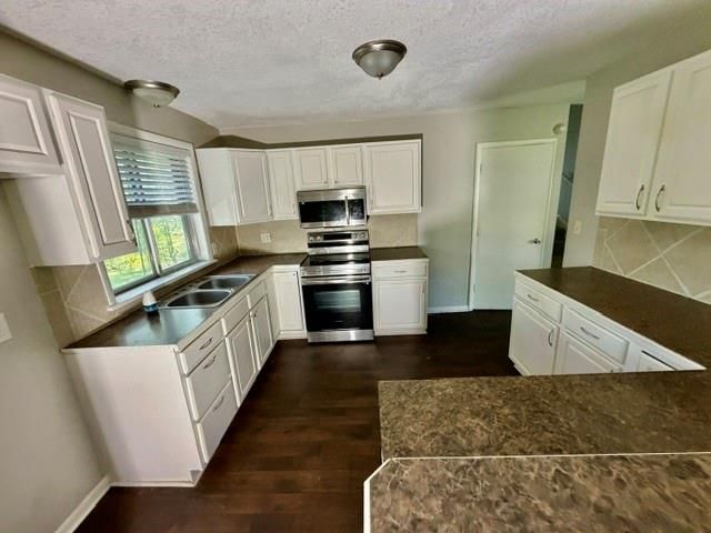 7906 E 93rd Street, Kansas City, MO 64138