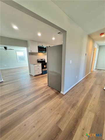 1708 Alamo Drive, Victoria, TX 77901