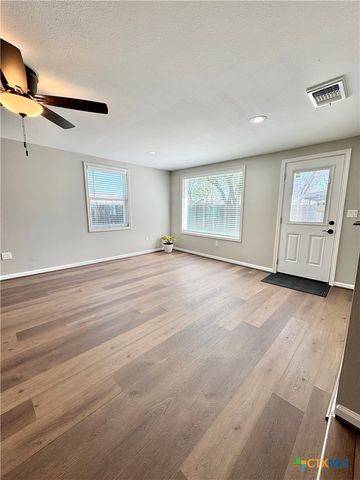 1708 Alamo Drive, Victoria, TX 77901