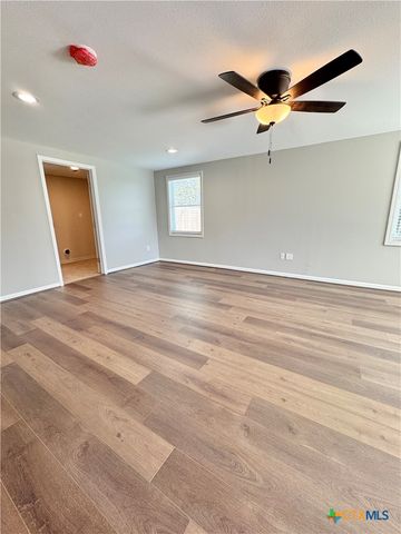 1708 Alamo Drive, Victoria, TX 77901