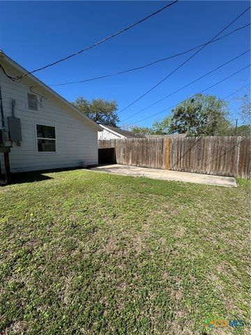 1708 Alamo Drive, Victoria, TX 77901