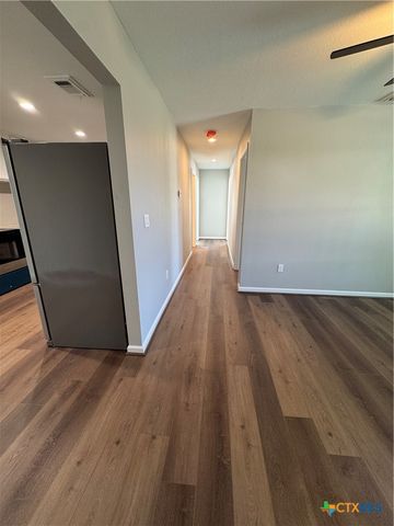 1708 Alamo Drive, Victoria, TX 77901