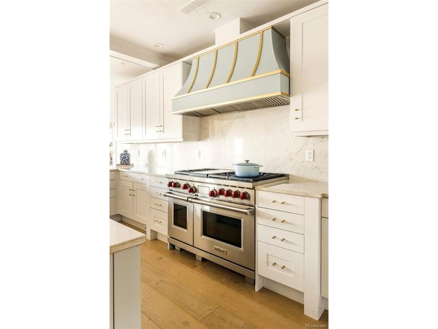 35 S Bellaire St, Denver, CO 80246