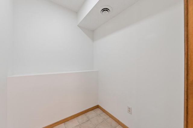 3877 Kennet Circle, Eagan, MN 55123