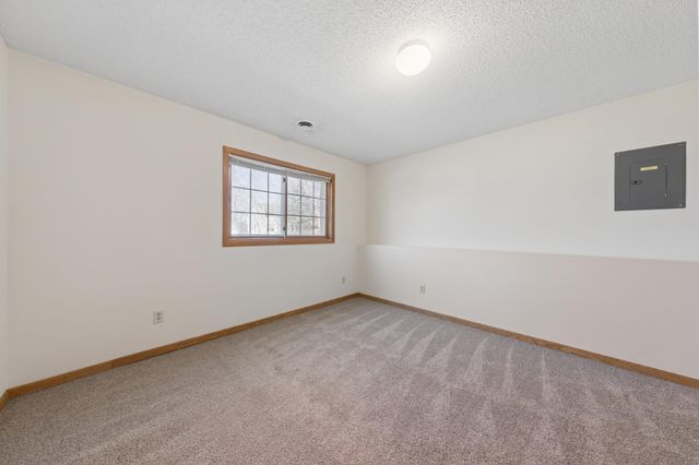 3877 Kennet Circle, Eagan, MN 55123