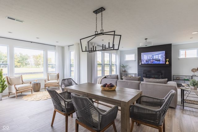 12160 Olivine Avenue, Cumberland, IN 46229